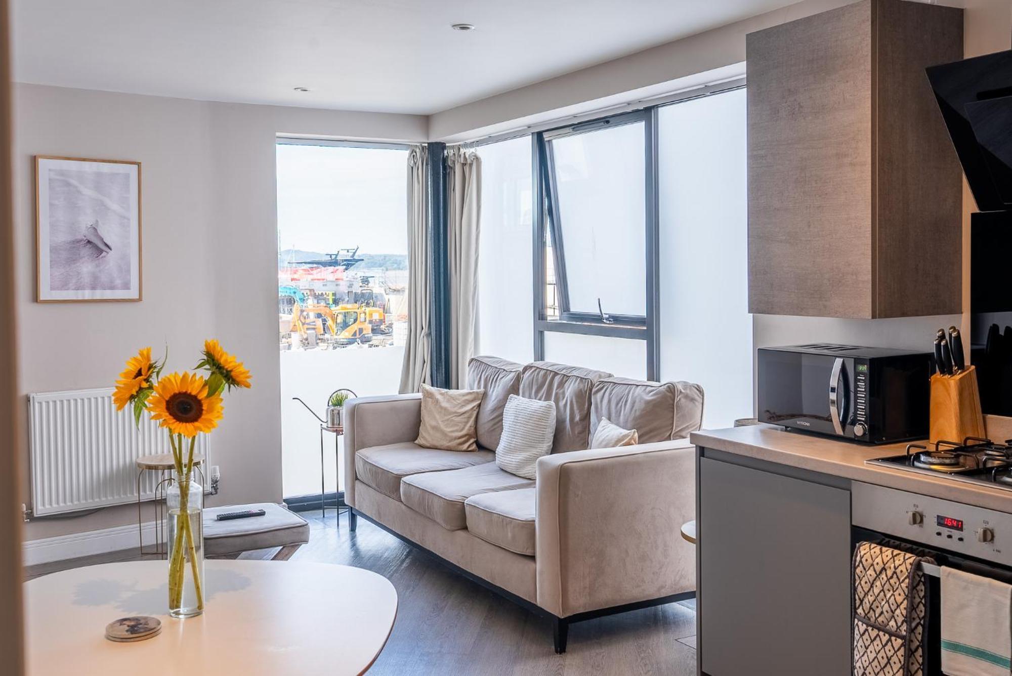 Beautiful Two Bedroom Harbour Side Apartment 浦耳 外观 照片